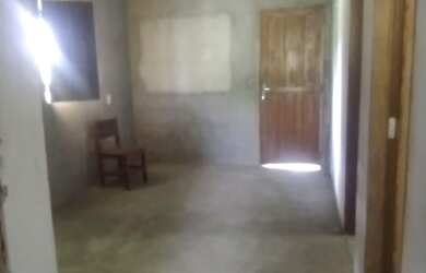 Imagem 5: Terreno com casa. Varandae120m² de Área