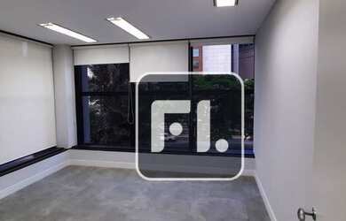 Imagem: O depósito possui 3 Vagas na garagem, 162m² de Área e está