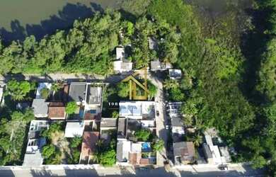 Imagem: A casa possui 2 Dormitórios, 1 Banheiro, 1 Vaga na garagem