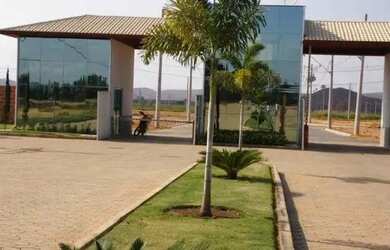 Imagem 1: Lote na av. Principal do Condomínio Condomínio Náutico Porto do Sol...