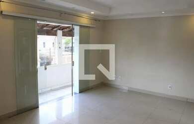 Imagem: A casa possui 2 Dormitórios, 2 Banheiros, 1 Vaga na garagem