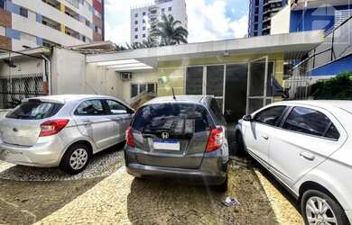 Imagem: A casa possui 2 Dormitórios, 2 Banheiros, 4 Vagas na garagem