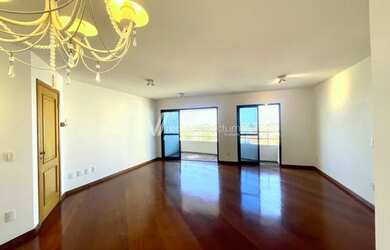 Imagem: O apartamento possui 4 Dormitórios, 3 Banheiros, 3 Vagas na