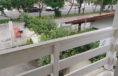 Imagem: A casa possui 5 Dormitórios, 5 Banheiros, 4 Vagas na garagem