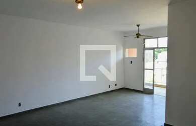 Imagem: O apartamento possui 4 Dormitórios, 3 Banheiros, 2 Vagas na