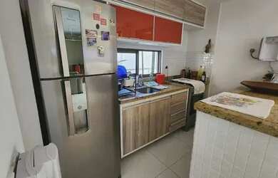 Imagem: A casa possui 2 Dormitórios, 2 Banheiros, 2 Vagas na garagem