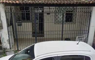 Imagem: A casa possui 2 Dormitórios, 2 Banheiros, 1 Vaga na garagem