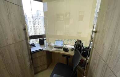 Imagem: O apartamento possui 4 Dormitórios, 4 Banheiros, 2 Vagas na