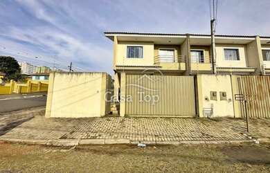 Imagem: A casa possui 3 Dormitórios, 3 Banheiros, 1 Vaga na garagem