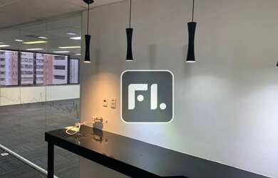 Imagem: O depósito possui 5 Vagas na garagem, 491m² de Área, Imóvel