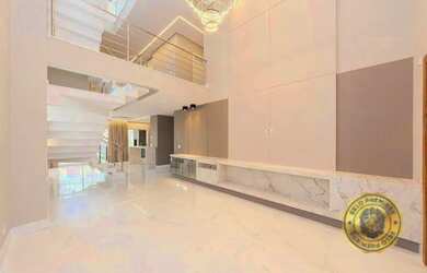 Imagem: A casa em condomínio possui 4 Dormitórios, 5 Banheiros, 4