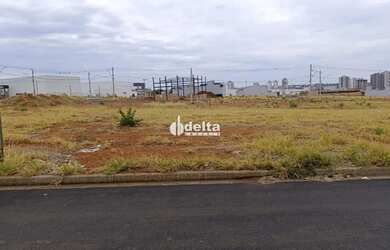 Imagem: O terreno possui 250m² de Área, Imóvel novo e está localizado