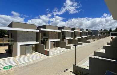 Imagem: A casa possui 3 Dormitórios, 4 Banheiros, 3 Vagas na garagem