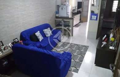 Imagem: A casa à venda possui 2 Dormitórios, 2 Banheiros, 2 Vagas