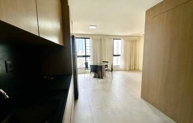 Imagem: O apartamento possui 1 Dormitório, 1 Banheiro, 1 Vaga na garagem