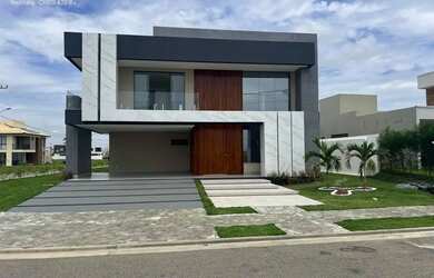 Imagem: A casa em condomínio possui 4 Dormitórios, 1 Banheiro, 2 Vagas