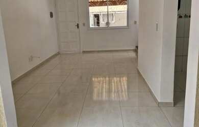 Imagem: A casa em condomínio possui 2 Dormitórios, 2 Banheiros, 2