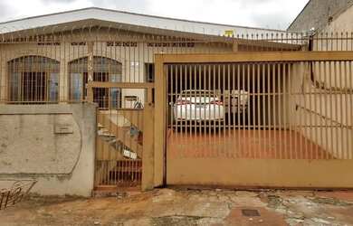 Imagem: Casa com 4 quartos para alugar por R$ 2350.00 à venda por R$