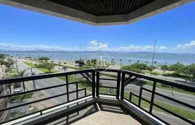 Imagem: O apartamento possui 3 Dormitórios, 4 Banheiros, 2 Vagas na