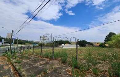 Imagem: O terreno possui 989m² de Área e está localizado em Parque