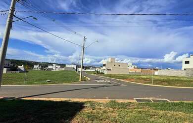 Imagem 3: Lote Residencial à Venda no Jardins Parma Excelente Localização e Alto...