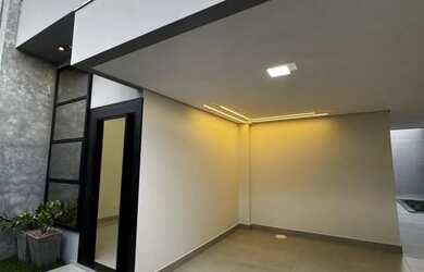 Imagem: A casa à venda possui 3 Dormitórios, 2 Banheiros, 2 Vagas