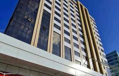 Imagem: O apartamento possui 1 Dormitório, 1 Banheiro, 1 Vaga na garagem