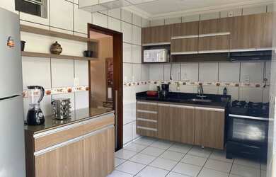 Imagem: O apartamento possui 3 Dormitórios, 2 Banheiros, 1 Vaga na