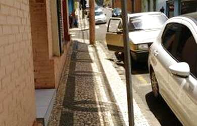 Imagem: O depósito possui 100m² de Área e está localizado em Centro