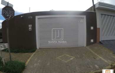 Imagem: O depósito possui 4 Vagas na garagem, 178m² de Área e está