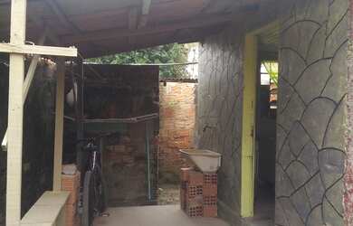 Imagem: A casa possui 2 Dormitórios, 1 Banheiro, 50m² de Área e