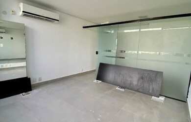 Imagem: O depósito possui 1 Vaga na garagem, 40m² de Área e está