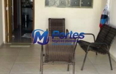 Imagem: A casa à venda possui 3 Dormitórios, 1 Banheiro, 1 Vaga na