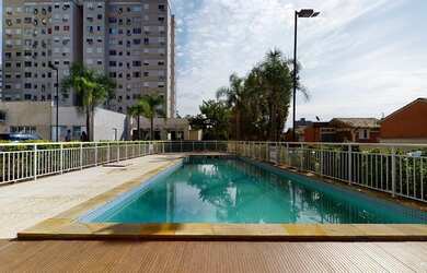 Imagem: O apartamento possui 2 Dormitórios, 1 Banheiro, 1 Vaga na garagem