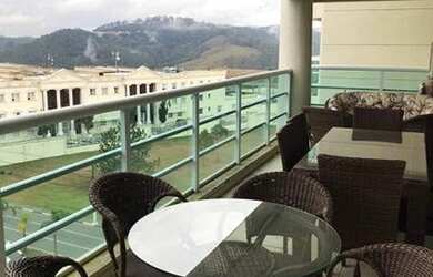 Imagem: O apartamento possui 4 Dormitórios, 5 Banheiros, 4 Vagas na