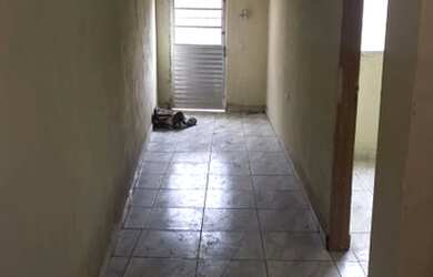 Imagem: A casa possui 1 Dormitório, 1 Banheiro, 3 Vagas na garagem