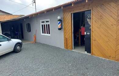 Imagem 3: Terreno com duas casas. 400m² de Área, 4 Vagas na garageme5 Dormitórios