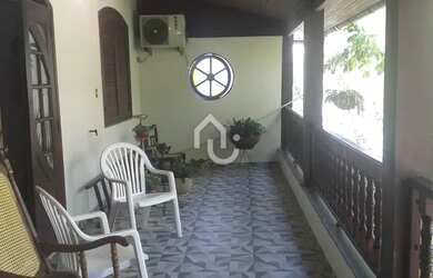 Imagem: A casa em condomínio possui 5 Dormitórios, 5 Banheiros, 2