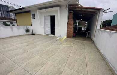 Imagem: A casa possui 3 Dormitórios, 3 Banheiros, 3 Vagas na garagem