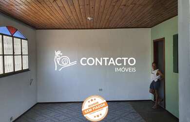 Imagem: A casa possui 1 Dormitório, 1 Banheiro, 1 Vaga na garagem