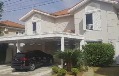 Imagem: A casa em condomínio possui 5 Dormitórios, 5 Banheiros, 5