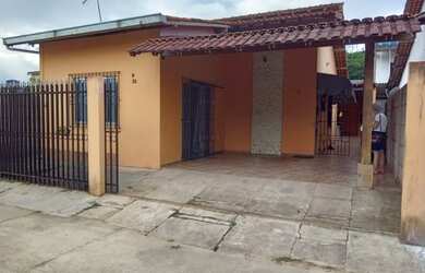 Imagem: A casa em condomínio possui 3 Dormitórios, 2 Banheiros, 2