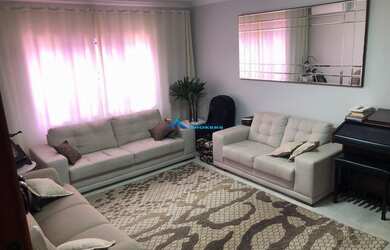 Imagem: A casa possui 2 Dormitórios, 3 Banheiros, 2 Vagas na garagem