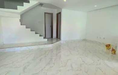 Imagem: A casa em condomínio possui 3 Dormitórios, 2 Banheiros, 3