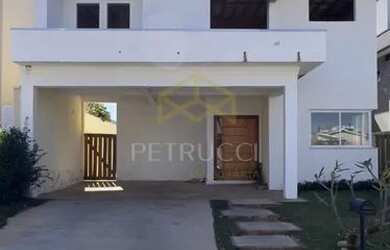 Imagem: A casa em condomínio possui 3 Dormitórios, 1 Banheiro, 4 Vagas