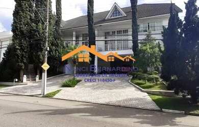 Imagem: A casa em condomínio possui 5 Dormitórios, 5 Banheiros, 5