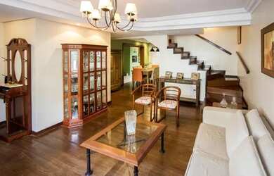 Imagem: A casa em condomínio possui 4 Dormitórios, 3 Banheiros, 2