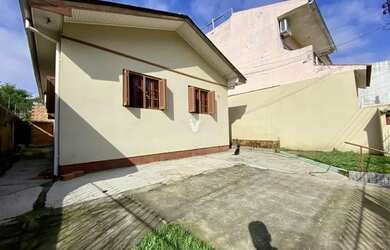 Imagem: A casa possui 2 Dormitórios, 1 Banheiro e 145m² de Área e