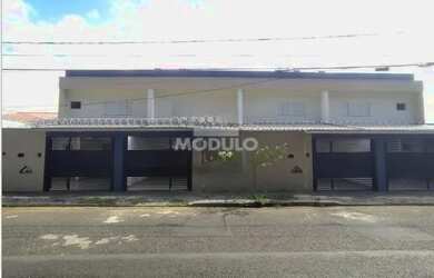 Imagem: A casa possui 2 Dormitórios, 2 Banheiros, 1 Vaga na garagem