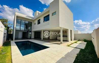 Imagem: A casa em condomínio possui 3 Dormitórios, 4 Banheiros, 4